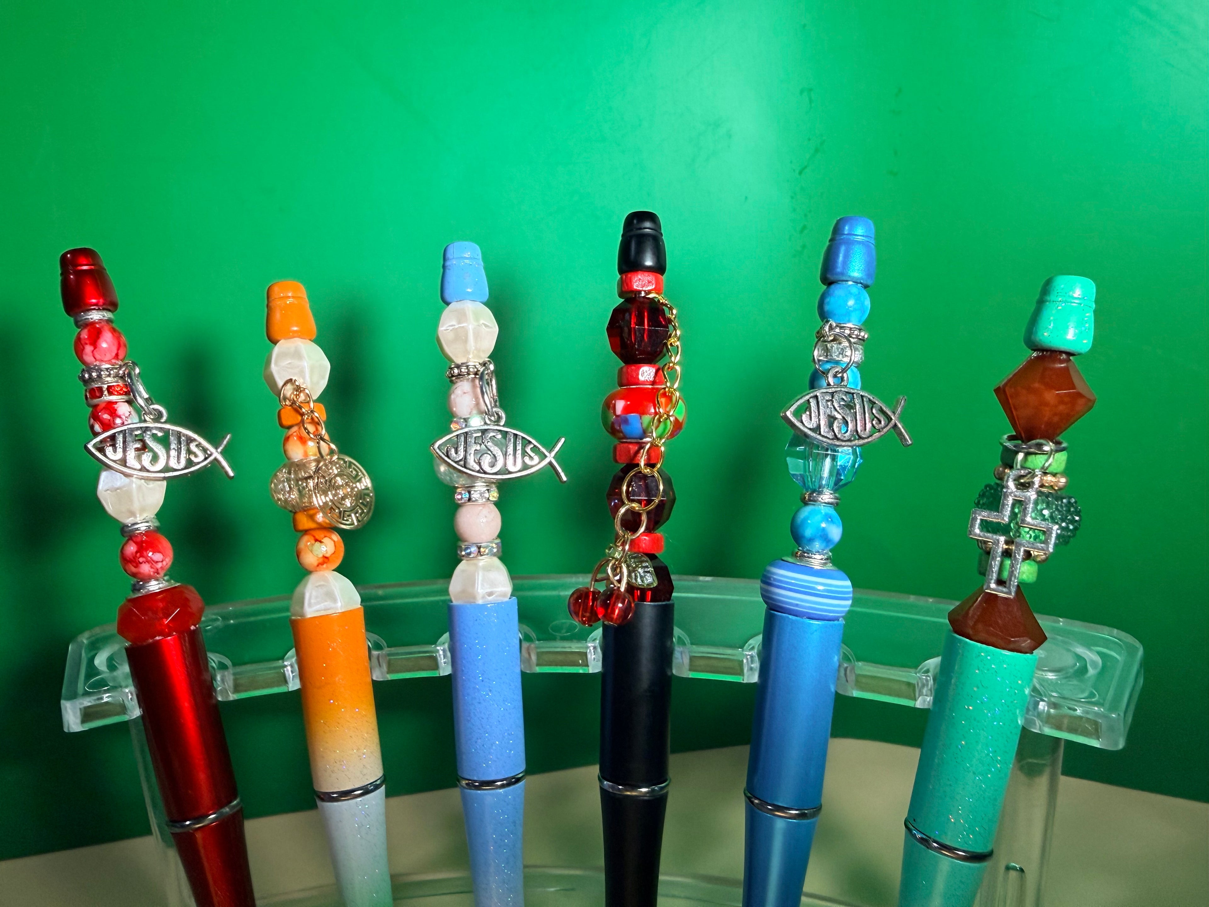 Fun bead pens with dangling pendant